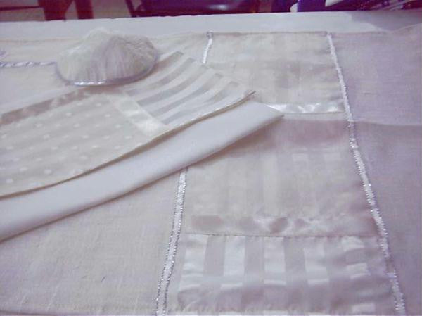 Women's Tallits - White Stars & Straps Tallit T392 Embroidered Wool