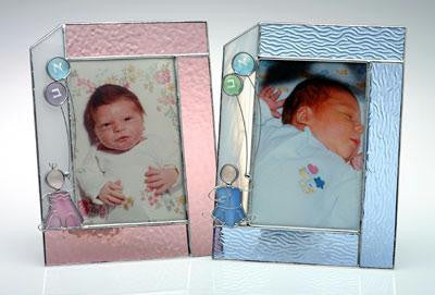 Baby Picture Frames - Baby and Balloon Frame Light blue Baby with Light blue Frame 4 X 6