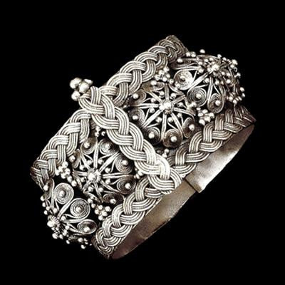 Ethnic Bracelets - Distinctive Ethnic Filigree Bangle Bracelet