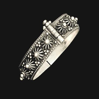 Ethnic Bracelets - Ethnic Filigree Bangle Bracelet with Yemenite Designs