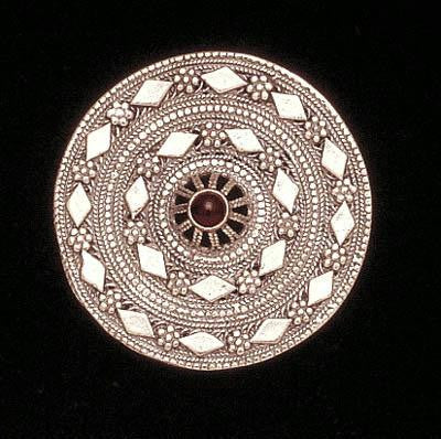 Ethnic Pendants and Pins - Round Ethnic Pendant Garnet