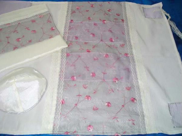 Women's Tallits - Garden Pinks Tallit Embroidered Dupion